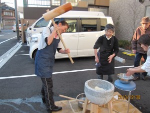 餅つき 054