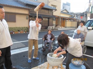 餅つき 039